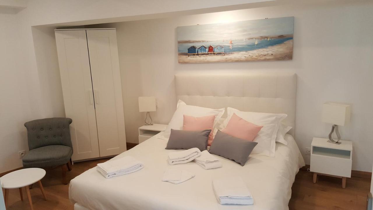 Le Castel Guesthouse Bayeux Bagian luar foto
