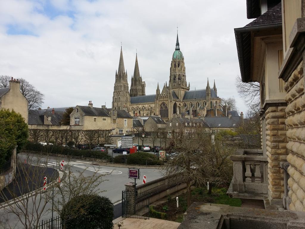 Le Castel Guesthouse Bayeux Ruang foto
