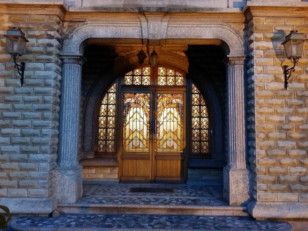 Le Castel Guesthouse Bayeux Bagian luar foto