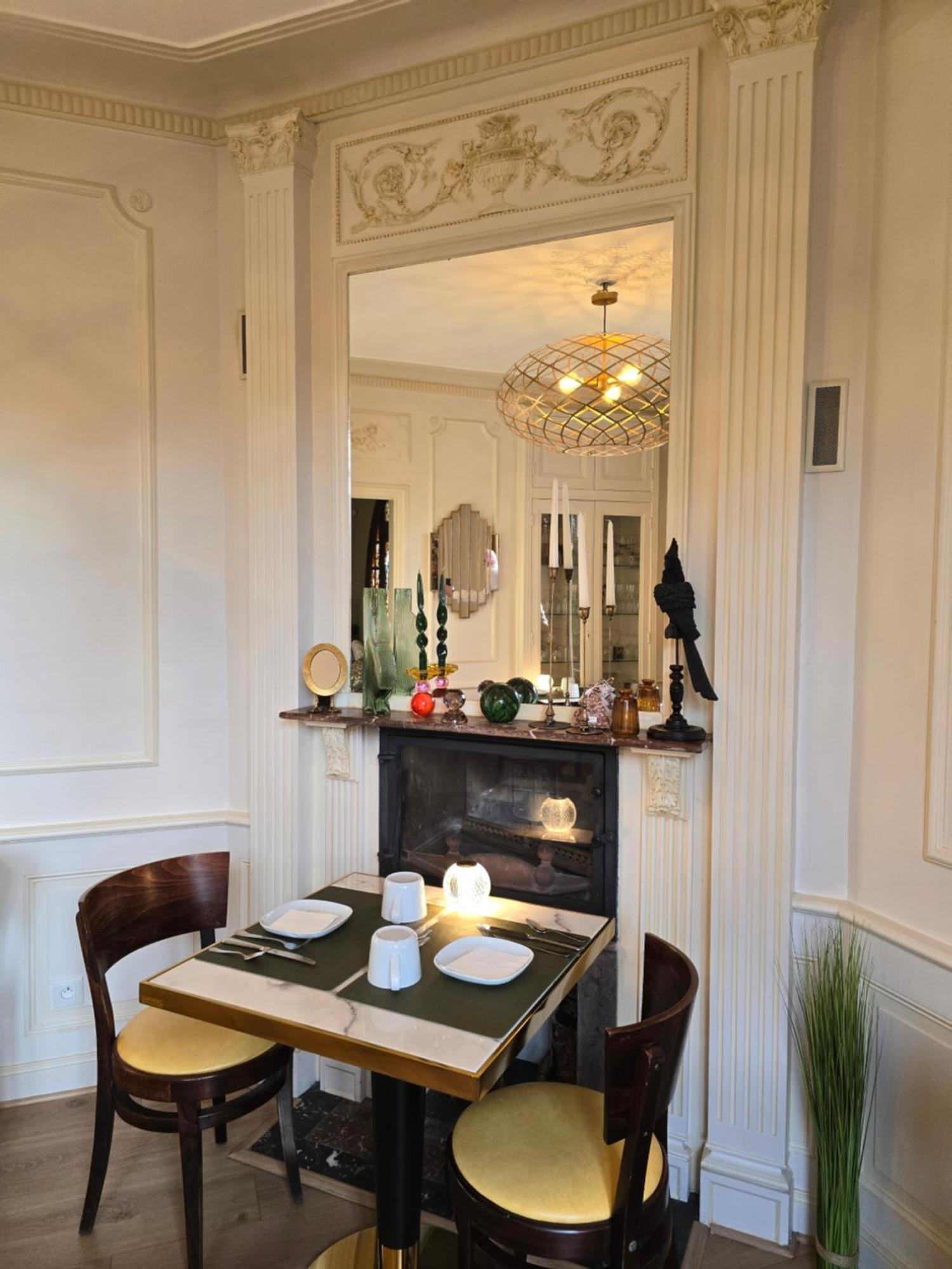Le Castel Guesthouse Bayeux Bagian luar foto