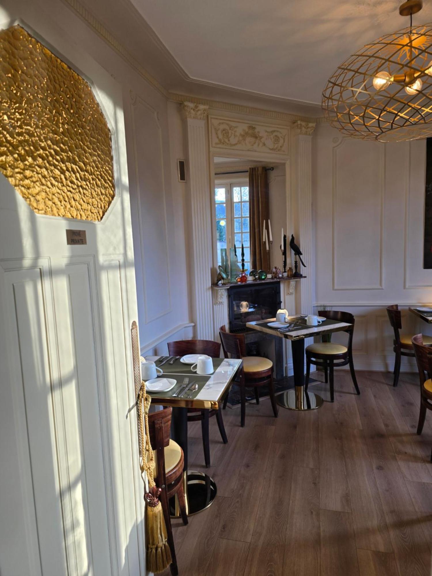 Le Castel Guesthouse Bayeux Bagian luar foto
