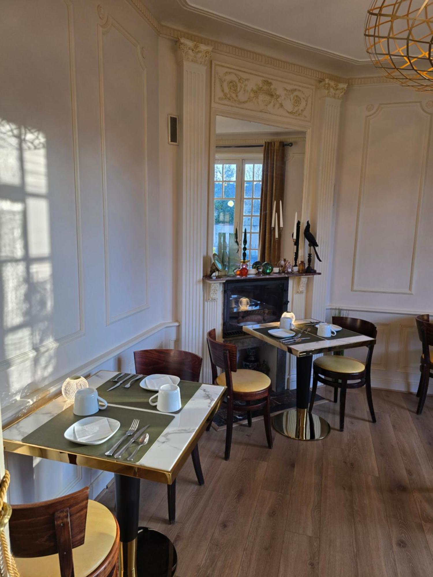 Le Castel Guesthouse Bayeux Bagian luar foto