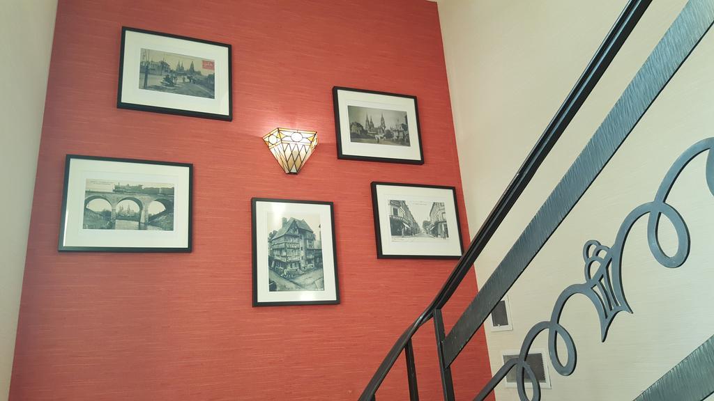 Le Castel Guesthouse Bayeux Bagian luar foto