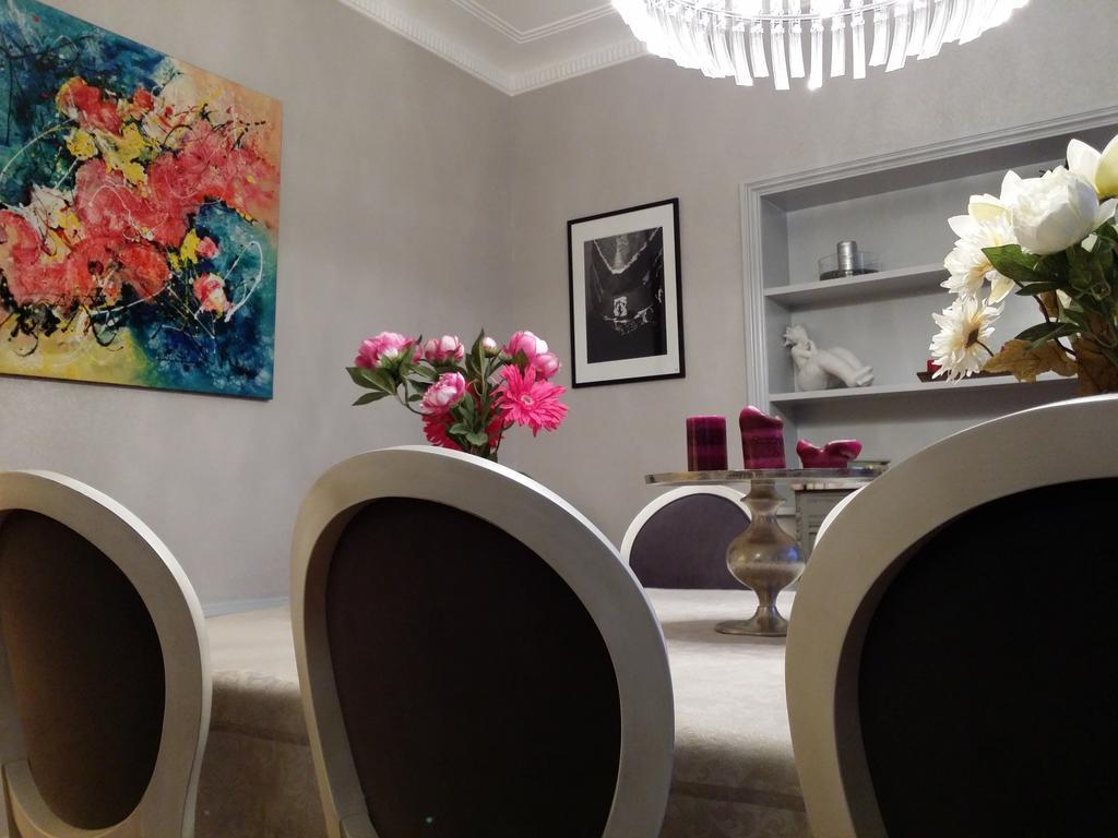 Le Castel Guesthouse Bayeux Bagian luar foto